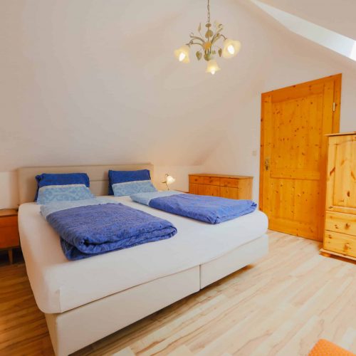 Schlafzimmer in Ferienwohnung am Millstätter See in Kärnten - Pension Sedlak
